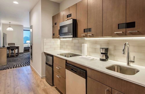Linthicum Heights Hotel | Hyatt House BWI Airport Baltimore