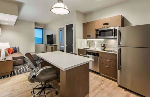 Linthicum Heights Hotel | Hyatt House BWI Airport Baltimore