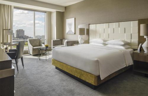 McLean Hotel | Hyatt Regency Tysons Corner Center
