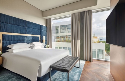 Kloten Hotel | Hyatt Regency Zurich Airport The Circle