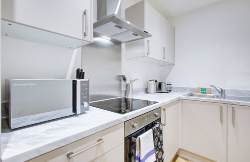 Cricket Green Apartment | Hybrid Resi - Mitcham |2 Bed Apartment