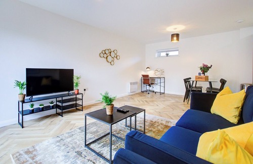 Cricket Green Apartment | Hybrid Resi - Mitcham |2 Bed Apartment