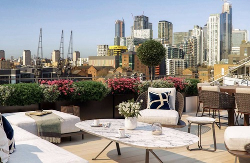 Uxbridge North Apartment | Hybrid Resi - Uxbridge | 2 Bed Apartment