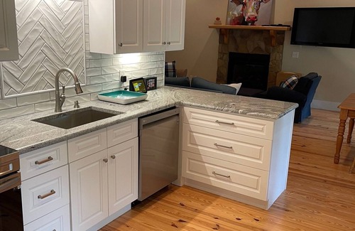 Semora House | Hyco lakefront rental that's very close to VIR! Quiet cove to come and relax.