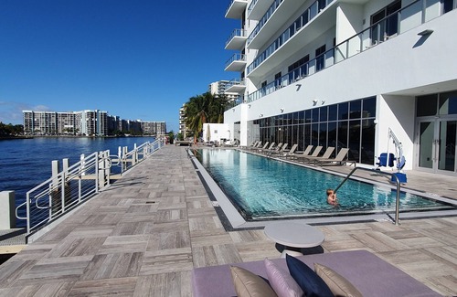 Hallandale Beach Apartment | Hyde Beach house