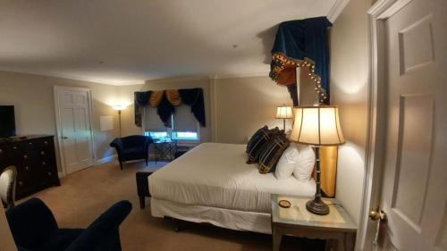 Historic Hill House | Hydrangea House Inn