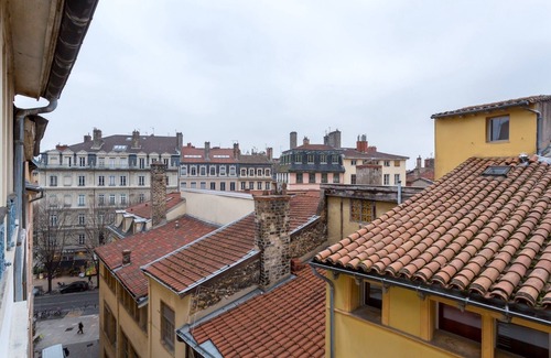 Old Lyon Apartment | Hypercentre Vieux Lyon exceptional view