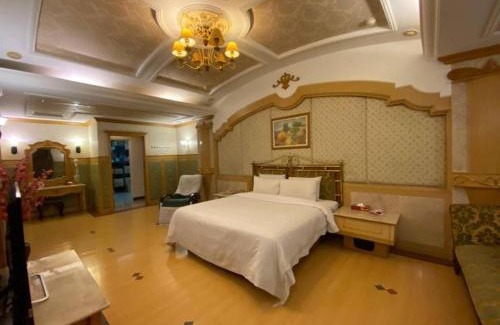 Fengshan District Hotel | I Travel Motel - II