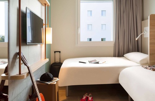 Granges-Paccot Hotel | ibis budget Fribourg