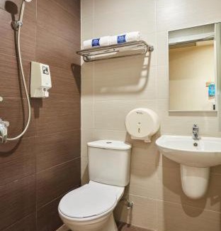 Queenstown Hotel | ibis budget Singapore West Coast