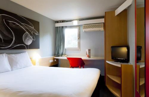 Dardilly Hotel | ibis Lyon Nord