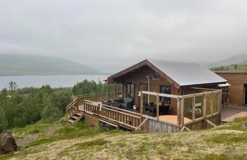 Hvalfjarðarsveit House | Icelandic Lake House