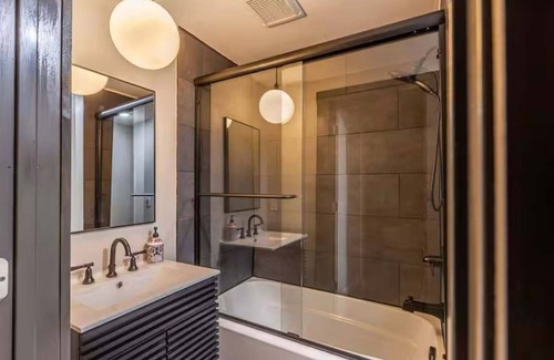 Mount Washington House | Iconic 3BD Entire House in The Heart Of Pittsburg
