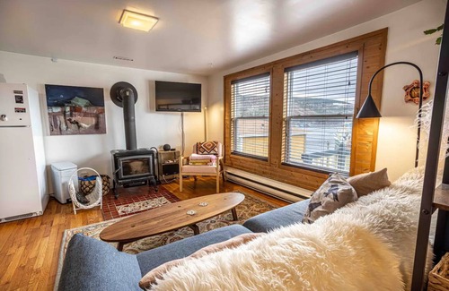 Downtown St. John's Cottage | Iconic Battery Cottage|Signal Hill|Sea&City Views