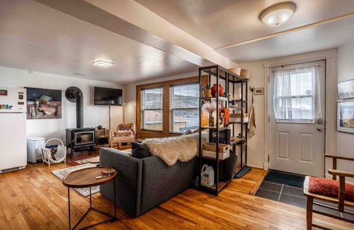 Downtown St. John's Cottage | Iconic Battery Cottage|Signal Hill|Sea&City Views
