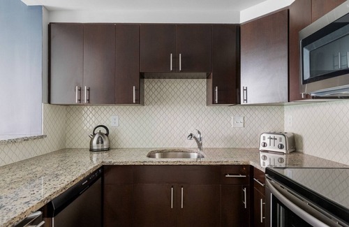 Prudential - St. Botolph Apartment | Ideal Back Bay 1BR w/Rooftop & Gym, nr Shopping & Dining, by Blueground