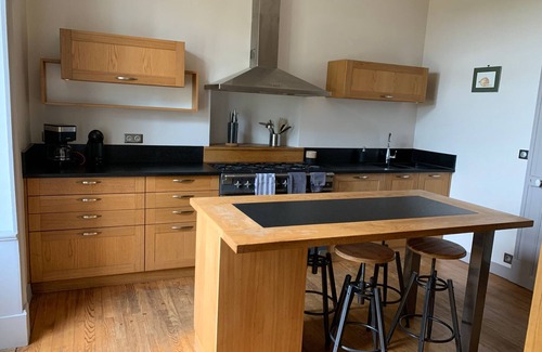 Juigne-sur-Sarthe Cottage | Ideal Family Retreat: Spacious 5BR Home with Garden, BBQ, and Modern Amenities in Juigné-sur-Sarthe
