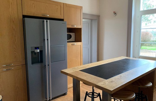 Juigne-sur-Sarthe Cottage | Ideal Family Retreat: Spacious 5BR Home with Garden, BBQ, and Modern Amenities in Juigné-sur-Sarthe