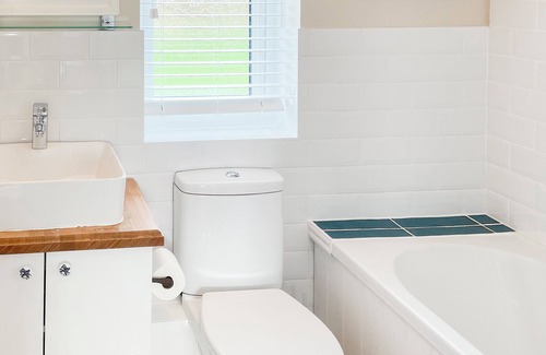 Happisburgh Cottage | Ideal for couples wishing to enjoy a beach holiday or discover The Broads.
