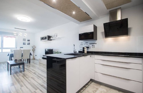 Raval Roig Apartment | Ideal for families who want to enjoy the beach, Old Town and downtown