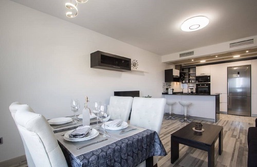 Raval Roig Apartment | Ideal for families who want to enjoy the beach, Old Town and downtown