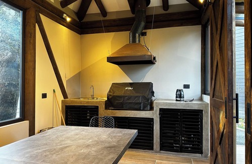 Pucon Apartment | Ideal for relaxation: comfortable and modern apartment with pool, on main street
