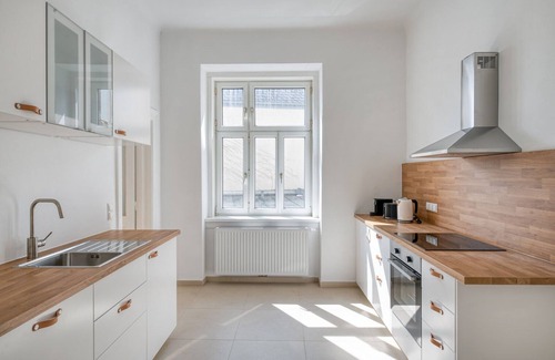 Josefstadt Apartment | Ideal Josefstadt 2BR w/Elevator, near Volksgarten + U2, by Blueground