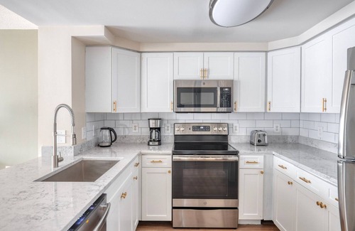 North Bethesda Apartment | Ideal North Bethesda 1BR w/W/D, Pool & Gym, nr Metro, by Blueground