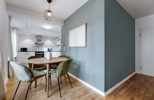 Oerlikon Apartment | Ideal Oerlikon 3.5 Room w/Storage, 1min to Train Station, by Blueground