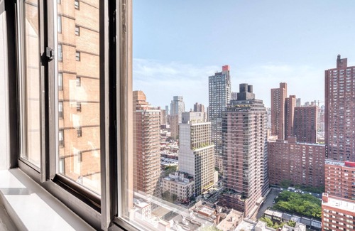 Upper East Side Apartment | Ideal Ues 1BR w/Gym, Doorman & Pool, nr Central Park, by Blueground