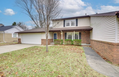 Peoria House | Ideally Located Peoria Townhome: Pets Allowed