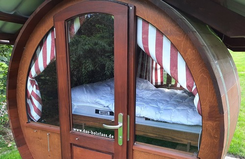 Wittstock/Dosse House | Idyll at the Baalsee bungalow, sleeping barrel and rowing boat
