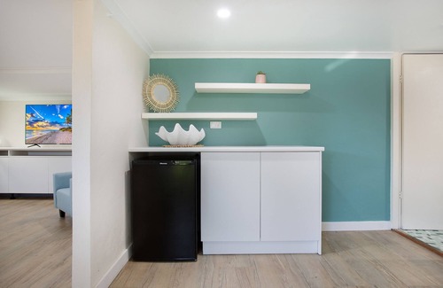 Dee Why House | Idyllic 4-Bed Home With Alfresco Area Near Beach