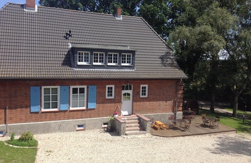 Ahrensbok Apartment | Idyllic country house, quiet location, family friendly, near the Baltic Sea.