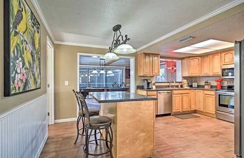 Walsingham House | Idyllic Largo Escape w/Private Pool & Lanai!