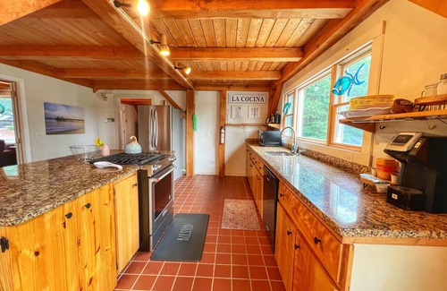 South Dennis House | Idyllic Retreat, Swan Pond Views