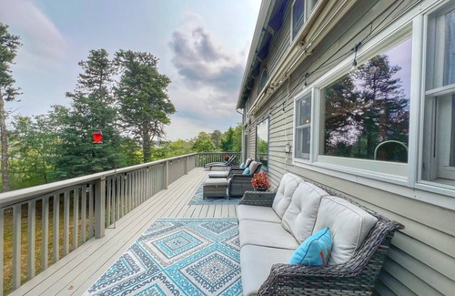 South Dennis House | Idyllic Retreat, Swan Pond Views