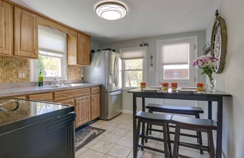 Wrightsville Cottage | Idyllic Retreat w/Lake Views - Near Marina!