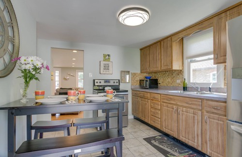 Wrightsville Cottage | Idyllic Retreat w/Lake Views - Near Marina!