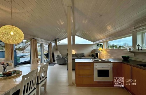 Lillesand House | Idyllic Sea Cottage on Justøya Island, Lillesand