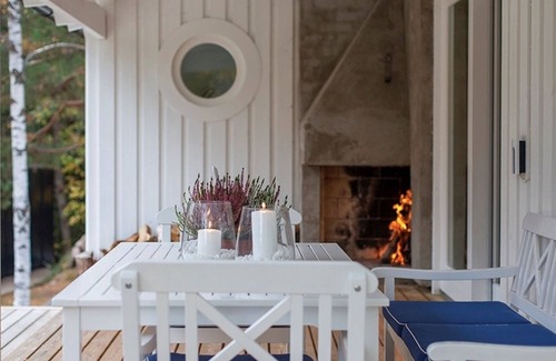 Vaxholm House | Idyllic vacation home with 2 pools in the Stockholm archipelago