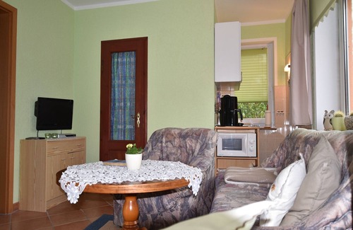 Reddelich House | Idyllischer Bungalow an der Ostseeküste