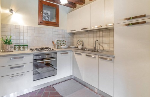 Castelgomberto House | If you are looking for a spectacular location for your vacation in Veneto, this terraced house in Ca