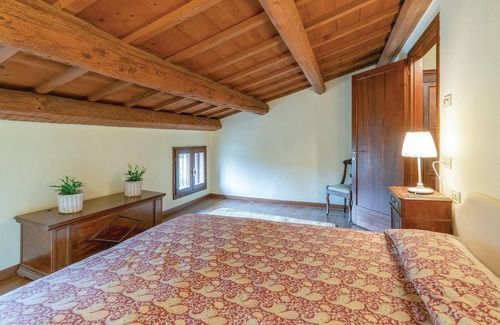 Castelgomberto House | If you are looking for a spectacular location for your vacation in Veneto, this terraced house in Ca