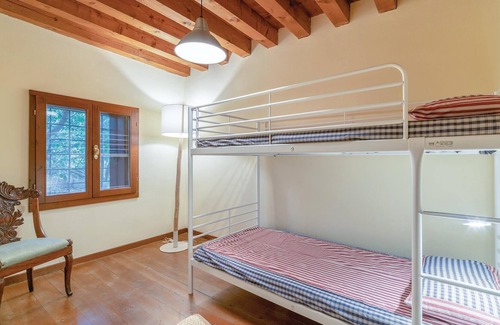 Castelgomberto House | If you are looking for a spectacular location for your vacation in Veneto, this terraced house in Ca
