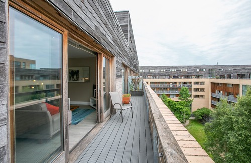North Wall Apartment | IFSC Spacious/Quiet/Central 2 bedroom apt - 15 mins to centre - sleeps 6
