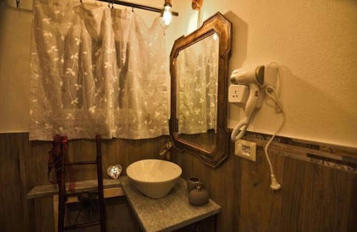 Cremolino House | Il Borgo del Castello Deluxe Double Room with Balcony - Giglio