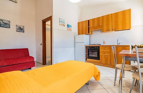 Innamorata House | Il Nido offers a relaxing vacation a stone's throw from the sea.