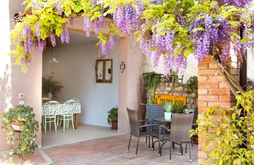 Crespano del Grappa Apartment | IL PORTICO VERDE
