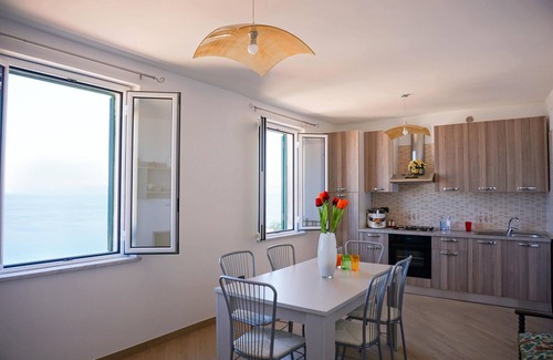 Pizzo Apartment | Il Terrazzo su Pizzo - panoramic apartment with sea view